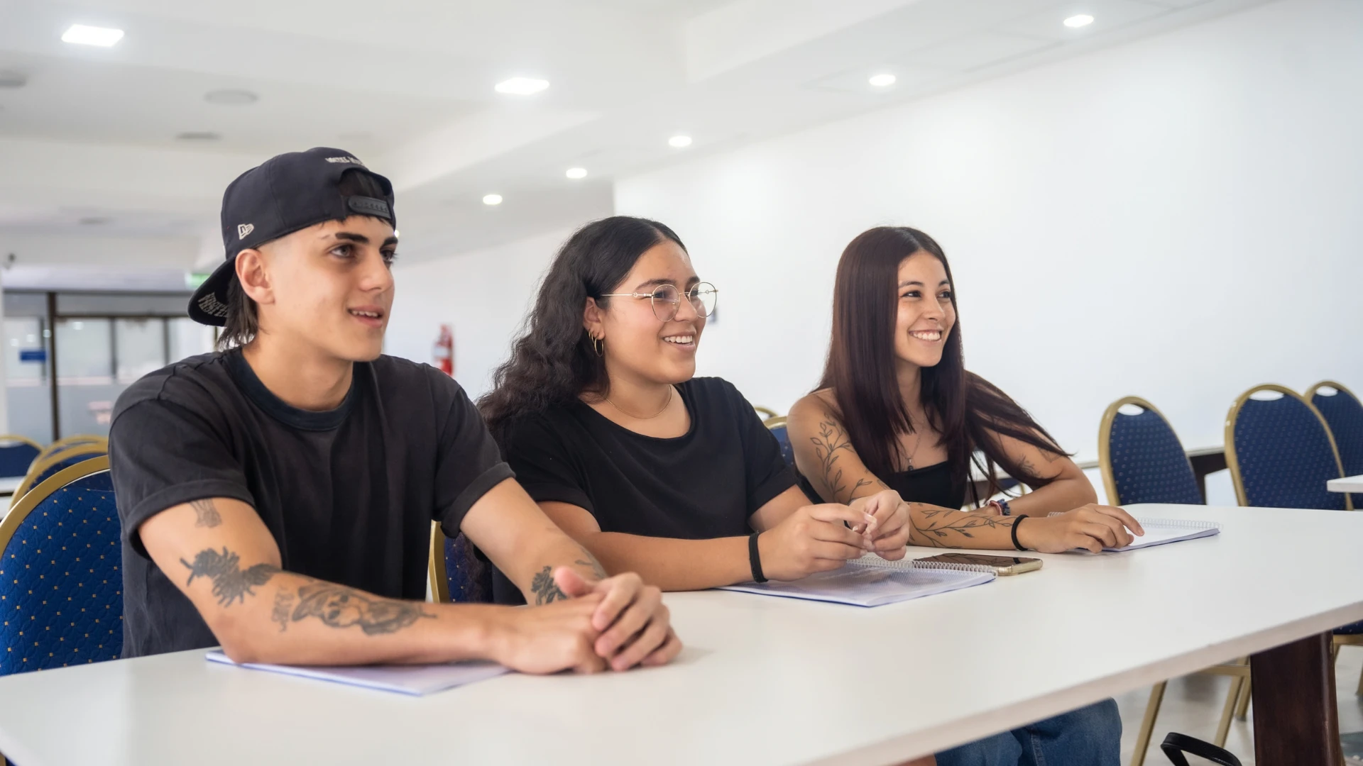 Clase del curso de Inglés General de Bonfire